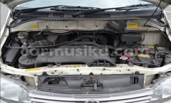 Tenga Tsaru Toyota Granvia Zvimwe Mota in Beitbridge in Matabeleland South Tenga Tsaru Toyota Granvia Zvimwe Mota in Beitbridge in Matabeleland South