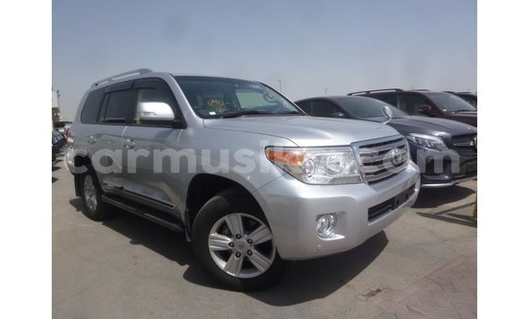 Tenga Imported Toyota Land Cruiser Zvimwe Mota in Import - Dubai in Harare Tenga Imported Toyota Land Cruiser Zvimwe Mota in Import - Dubai in Harare