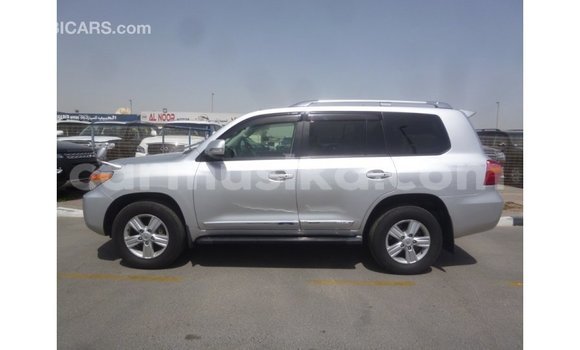 Tenga Imported Toyota Land Cruiser Zvimwe Mota in Import - Dubai in Harare Tenga Imported Toyota Land Cruiser Zvimwe Mota in Import - Dubai in Harare