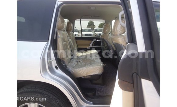 Tenga Imported Toyota Land Cruiser Zvimwe Mota in Import - Dubai in Harare Tenga Imported Toyota Land Cruiser Zvimwe Mota in Import - Dubai in Harare