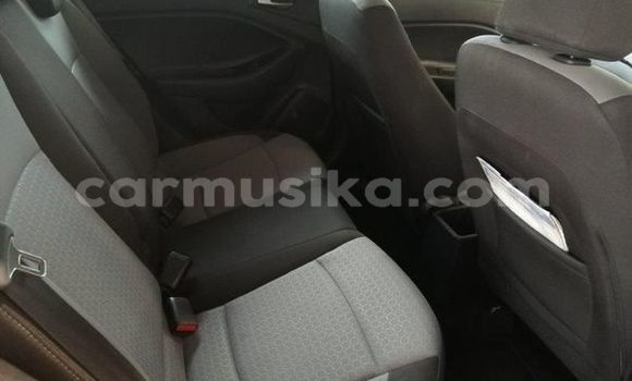 Nunua Ilio tumika Hyundai i20 Nyekundu Gari ndani ya Beitbridge nchini Matabeleland Kusini Nunua Ilio tumika Hyundai i20 Nyekundu Gari ndani ya Beitbridge nchini Matabeleland Kusini