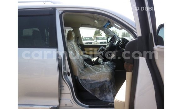 Tenga Imported Toyota Land Cruiser Zvimwe Mota in Import - Dubai in Harare Tenga Imported Toyota Land Cruiser Zvimwe Mota in Import - Dubai in Harare