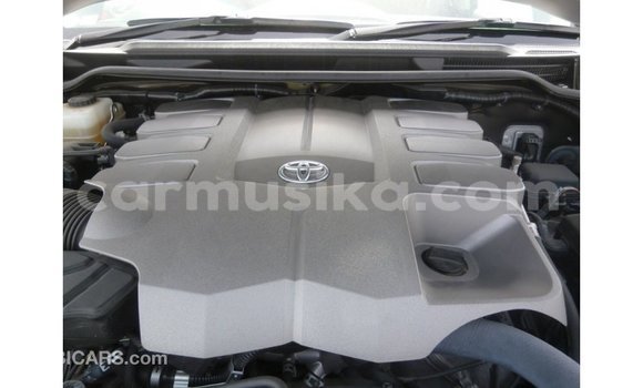 Tenga Imported Toyota Land Cruiser Zvimwe Mota in Import - Dubai in Harare Tenga Imported Toyota Land Cruiser Zvimwe Mota in Import - Dubai in Harare