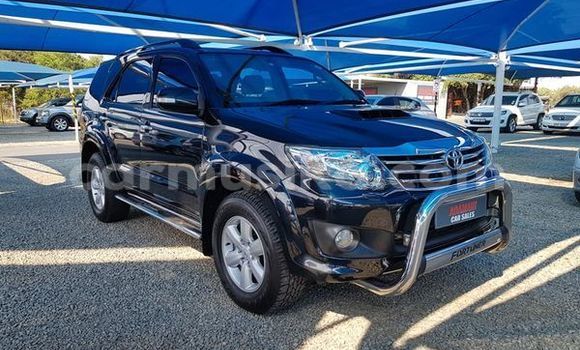 Acheter Occasion Voiture Toyota Fortuner Noir à Beitbridge, Matabeleland South