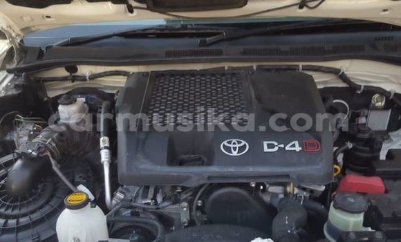 Tenga Tsaru Toyota Fortuner Chena Mota in Beitbridge in Matabeleland South Tenga Tsaru Toyota Fortuner Chena Mota in Beitbridge in Matabeleland South