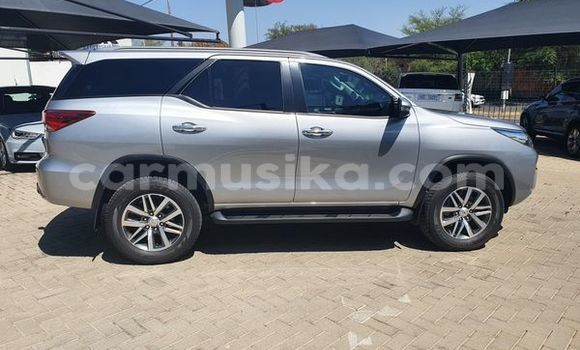 Buy Used Toyota Fortuner Silver Car in Beitbridge in Matabeleland South Buy Used Toyota Fortuner Silver Car in Beitbridge in Matabeleland South