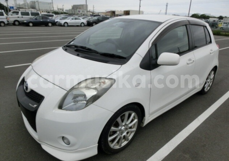 Big with watermark toyota vitz matabeleland south beitbridge 23445