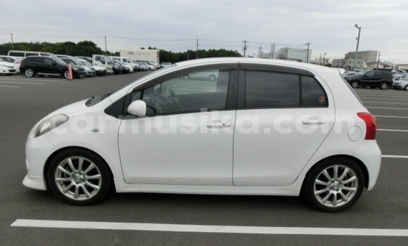 Tenga Tsaru Toyota Vitz Chena Mota in Beitbridge in Matabeleland South Tenga Tsaru Toyota Vitz Chena Mota in Beitbridge in Matabeleland South