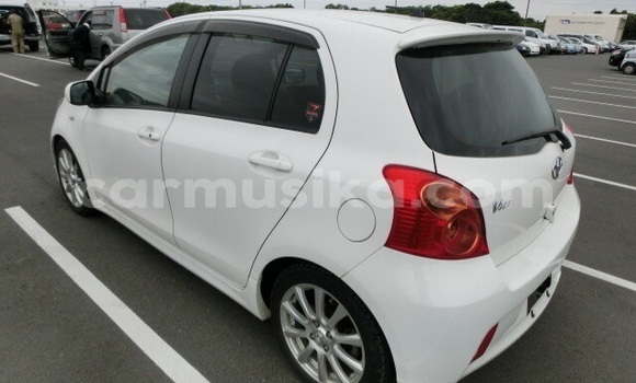 Tenga Tsaru Toyota Vitz Chena Mota in Beitbridge in Matabeleland South Tenga Tsaru Toyota Vitz Chena Mota in Beitbridge in Matabeleland South