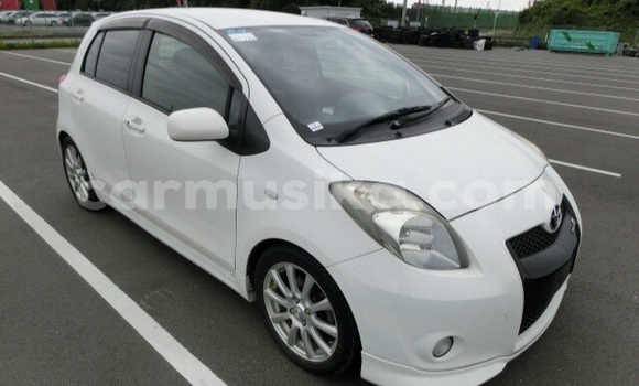 Tenga Tsaru Toyota Vitz Chena Mota in Beitbridge in Matabeleland South Tenga Tsaru Toyota Vitz Chena Mota in Beitbridge in Matabeleland South