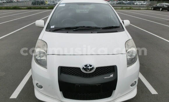 Tenga Tsaru Toyota Vitz Chena Mota in Beitbridge in Matabeleland South Tenga Tsaru Toyota Vitz Chena Mota in Beitbridge in Matabeleland South