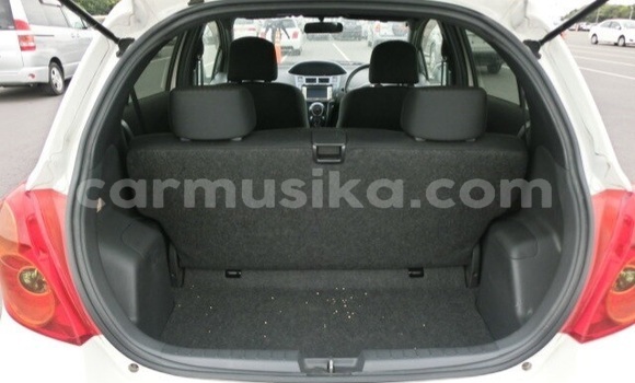 Tenga Tsaru Toyota Vitz Chena Mota in Beitbridge in Matabeleland South Tenga Tsaru Toyota Vitz Chena Mota in Beitbridge in Matabeleland South