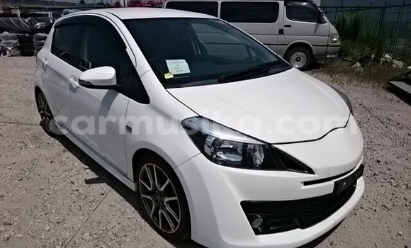 Tenga Tsaru Toyota Vitz Chena Mota in Beitbridge in Matabeleland South Tenga Tsaru Toyota Vitz Chena Mota in Beitbridge in Matabeleland South