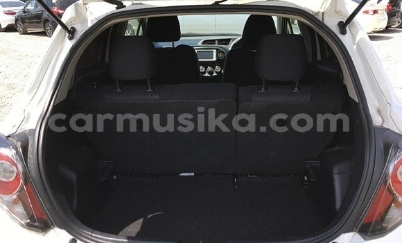 Tenga Tsaru Toyota Vitz Chena Mota in Beitbridge in Matabeleland South Tenga Tsaru Toyota Vitz Chena Mota in Beitbridge in Matabeleland South