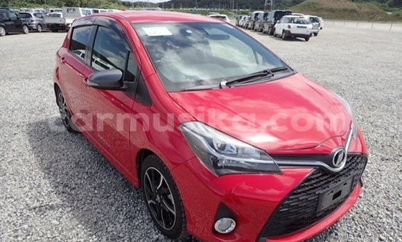 Acheter Occasion Voiture Toyota Vitz Rouge à Beitbridge, Matabeleland South Acheter Occasion Voiture Toyota Vitz Rouge à Beitbridge, Matabeleland South