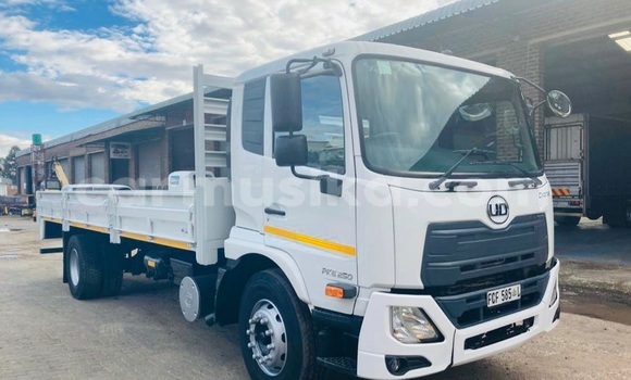 Tenga Tsaru Nissan UD Chena Rori in Beitbridge in Matabeleland South