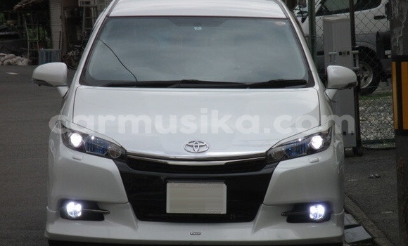 Buy Used Toyota Wish Silver Car in Beitbridge in Matabeleland South Buy Used Toyota Wish Silver Car in Beitbridge in Matabeleland South