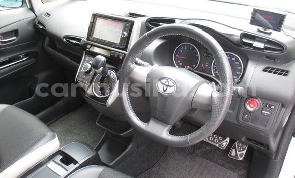 Buy Used Toyota Wish Silver Car in Beitbridge in Matabeleland South Buy Used Toyota Wish Silver Car in Beitbridge in Matabeleland South