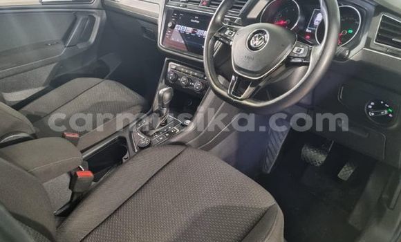 Buy Used Volkswagen Tiguan Red Car in Beitbridge in Matabeleland South Buy Used Volkswagen Tiguan Red Car in Beitbridge in Matabeleland South