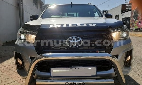 Nunua Ilio tumika Toyota Hilux Fedha Gari ndani ya Beitbridge nchini Matabeleland Kusini Nunua Ilio tumika Toyota Hilux Fedha Gari ndani ya Beitbridge nchini Matabeleland Kusini