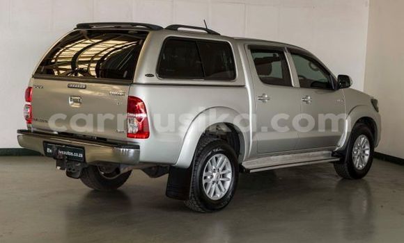 Buy Used Toyota Hilux Silver Car in Beitbridge in Matabeleland South Buy Used Toyota Hilux Silver Car in Beitbridge in Matabeleland South