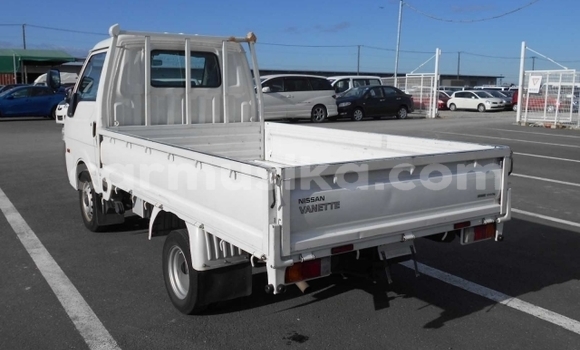 Buy Used Nissan Vanette White Car in Beitbridge in Matabeleland South Buy Used Nissan Vanette White Car in Beitbridge in Matabeleland South