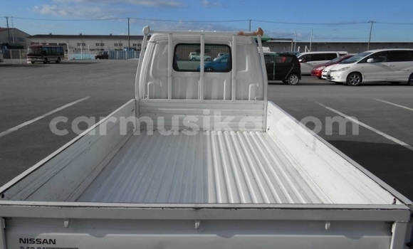 Buy Used Nissan Vanette White Car in Beitbridge in Matabeleland South Buy Used Nissan Vanette White Car in Beitbridge in Matabeleland South