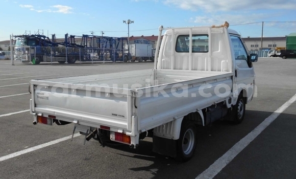 Buy Used Nissan Vanette White Car in Beitbridge in Matabeleland South Buy Used Nissan Vanette White Car in Beitbridge in Matabeleland South