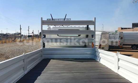 Buy Used Toyota Dyna White Truck in Beitbridge in Matabeleland South Buy Used Toyota Dyna White Truck in Beitbridge in Matabeleland South