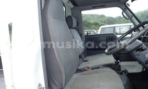 Buy Used Toyota Dyna White Truck in Beitbridge in Matabeleland South Buy Used Toyota Dyna White Truck in Beitbridge in Matabeleland South