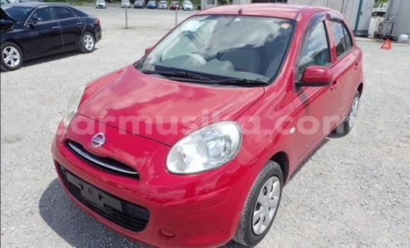 Acheter Occasion Voiture Nissan March Rouge à Beitbridge, Matabeleland South