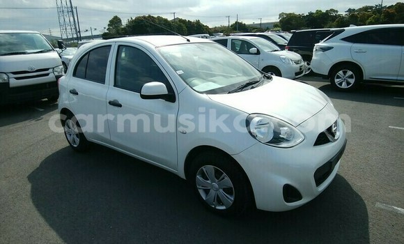 Buy Used Nissan March White Car in Beitbridge in Matabeleland South Buy Used Nissan March White Car in Beitbridge in Matabeleland South