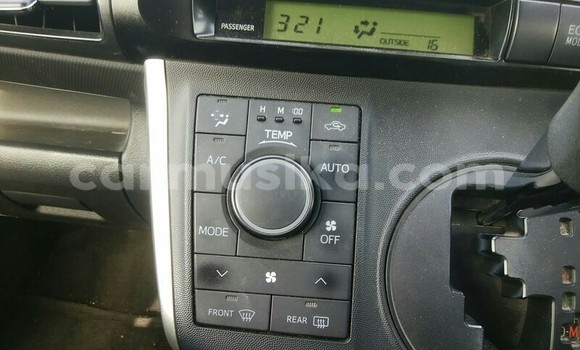 Nunua Ilio tumika Toyota Wish Nyeupe Gari ndani ya Beitbridge nchini Matabeleland Kusini Nunua Ilio tumika Toyota Wish Nyeupe Gari ndani ya Beitbridge nchini Matabeleland Kusini