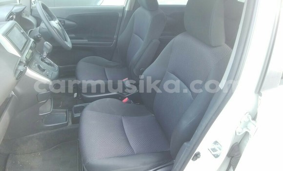 Nunua Ilio tumika Toyota Wish Nyeupe Gari ndani ya Beitbridge nchini Matabeleland Kusini Nunua Ilio tumika Toyota Wish Nyeupe Gari ndani ya Beitbridge nchini Matabeleland Kusini