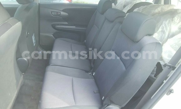 Nunua Ilio tumika Toyota Wish Nyeupe Gari ndani ya Beitbridge nchini Matabeleland Kusini Nunua Ilio tumika Toyota Wish Nyeupe Gari ndani ya Beitbridge nchini Matabeleland Kusini