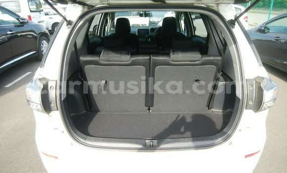 Nunua Ilio tumika Toyota Wish Nyeupe Gari ndani ya Beitbridge nchini Matabeleland Kusini Nunua Ilio tumika Toyota Wish Nyeupe Gari ndani ya Beitbridge nchini Matabeleland Kusini