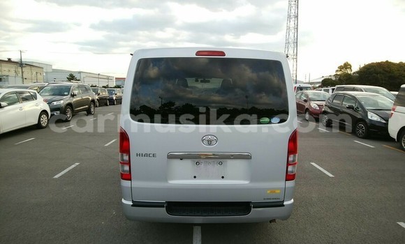 Tenga Tsaru Toyota Hiace Sirivha Mota in Beitbridge in Matabeleland South Tenga Tsaru Toyota Hiace Sirivha Mota in Beitbridge in Matabeleland South