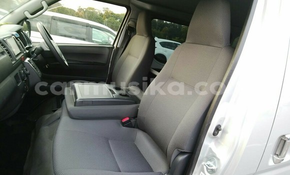 Tenga Tsaru Toyota Hiace Sirivha Mota in Beitbridge in Matabeleland South Tenga Tsaru Toyota Hiace Sirivha Mota in Beitbridge in Matabeleland South