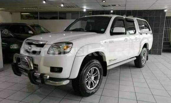 Buy Used Mazda BT-50 White Car in Beitbridge in Matabeleland South