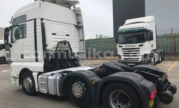 Buy Used Man Silent White Truck in Beitbridge in Matabeleland South Buy Used Man Silent White Truck in Beitbridge in Matabeleland South