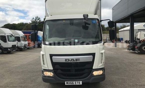 Acheter Occasion Utilitaire DAF CF Blanc à Beitbridge, Matabeleland South Acheter Occasion Utilitaire DAF CF Blanc à Beitbridge, Matabeleland South