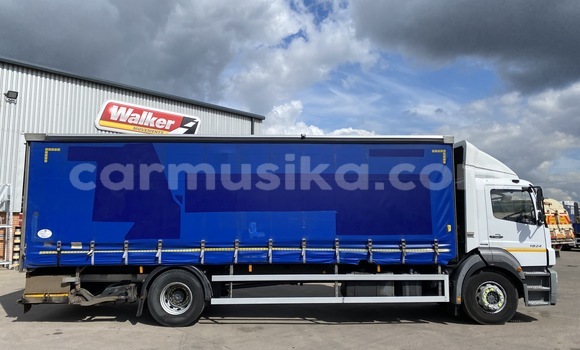 Nunua Ilio tumika Mercedes‒Benz Truck Nyingine Lori ndani ya Beitbridge nchini Matabeleland Kusini Nunua Ilio tumika Mercedes‒Benz Truck Nyingine Lori ndani ya Beitbridge nchini Matabeleland Kusini