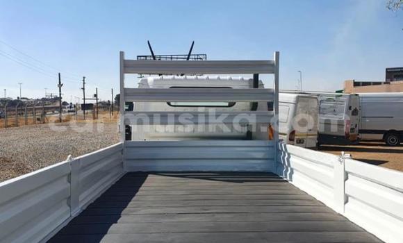 Tenga Tsaru Toyota Dyna Zvimwe Rori in Beitbridge in Matabeleland South Tenga Tsaru Toyota Dyna Zvimwe Rori in Beitbridge in Matabeleland South