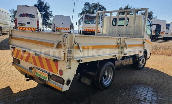 Tenga Tsaru Toyota Dyna Zvimwe Rori in Beitbridge in Matabeleland South Tenga Tsaru Toyota Dyna Zvimwe Rori in Beitbridge in Matabeleland South