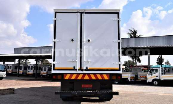 Buy Used Nissan UD White Truck in Beitbridge in Matabeleland South Buy Used Nissan UD White Truck in Beitbridge in Matabeleland South