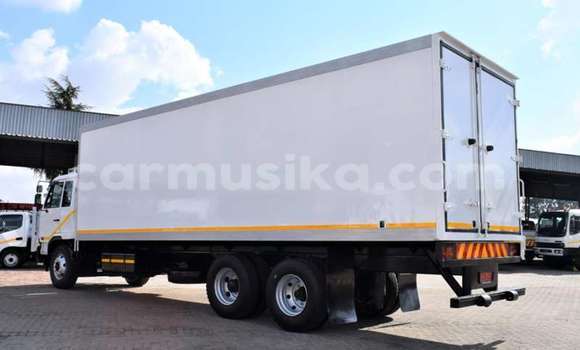 Buy Used Nissan UD White Truck in Beitbridge in Matabeleland South Buy Used Nissan UD White Truck in Beitbridge in Matabeleland South