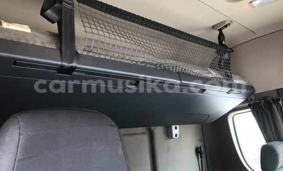 Buy Used Scania R420 White Truck in Beitbridge in Matabeleland South Buy Used Scania R420 White Truck in Beitbridge in Matabeleland South