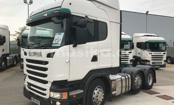 Buy Used Scania R420 White Truck in Beitbridge in Matabeleland South Buy Used Scania R420 White Truck in Beitbridge in Matabeleland South