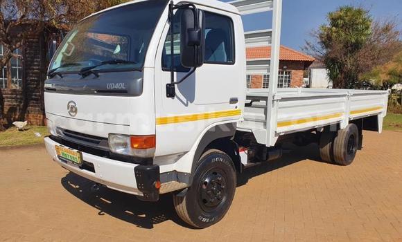 Tenga Tsaru Toyota Dyna Chena Rori in Beitbridge in Matabeleland South Tenga Tsaru Toyota Dyna Chena Rori in Beitbridge in Matabeleland South