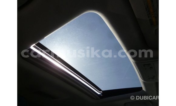 Nunua Imported Toyota Land Cruiser Nyeupe Gari ndani ya Import - Dubai nchini Harare Nunua Imported Toyota Land Cruiser Nyeupe Gari ndani ya Import - Dubai nchini Harare